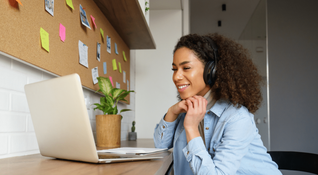 woman at computer doing social media